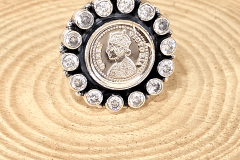 Emperor Ring Round stone white