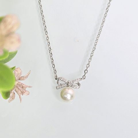 Bow Pearl